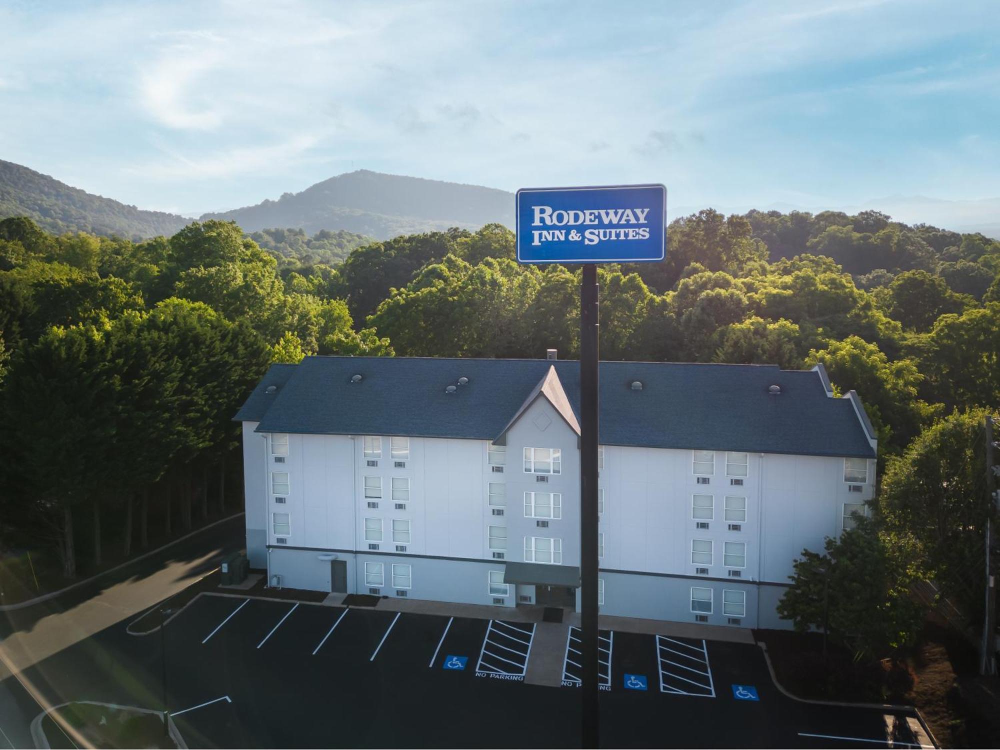 Rodeway Inn & Suites Near Outlet Mall - Asheville Dış mekan fotoğraf