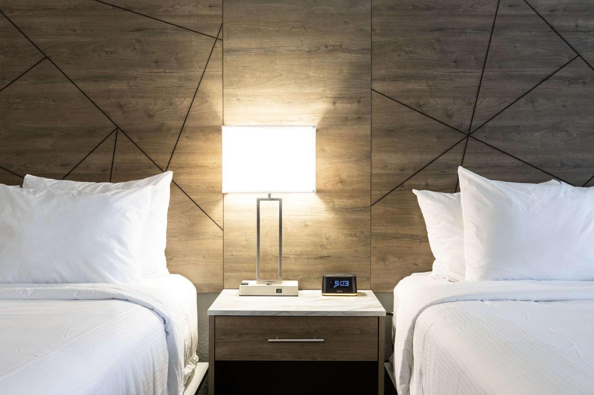 Rodeway Inn & Suites Near Outlet Mall - Asheville Dış mekan fotoğraf