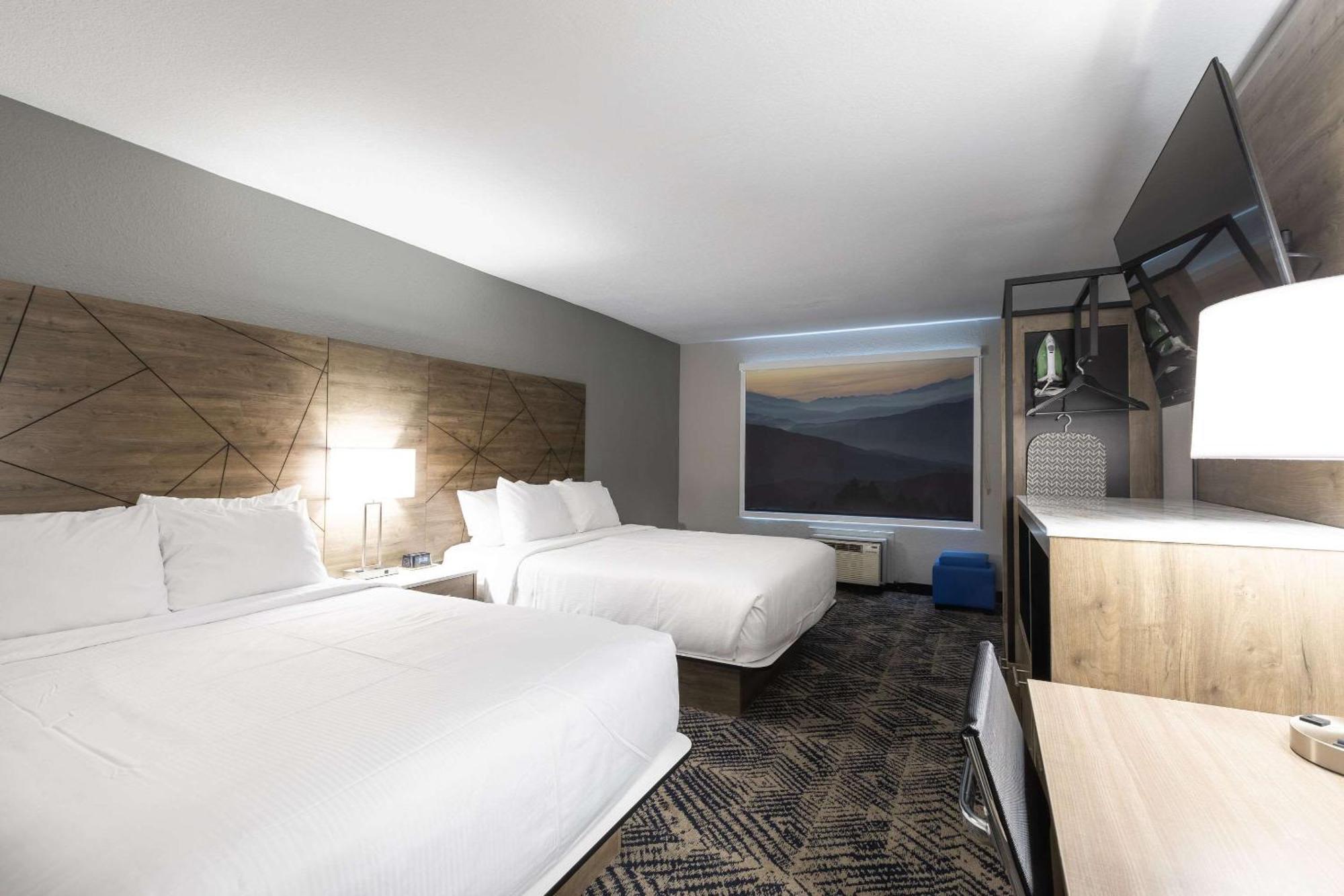 Rodeway Inn & Suites Near Outlet Mall - Asheville Dış mekan fotoğraf